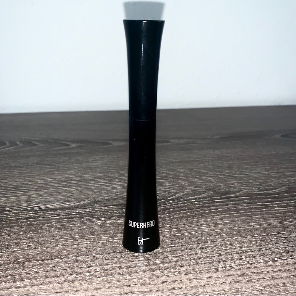Superhero IT Mascara